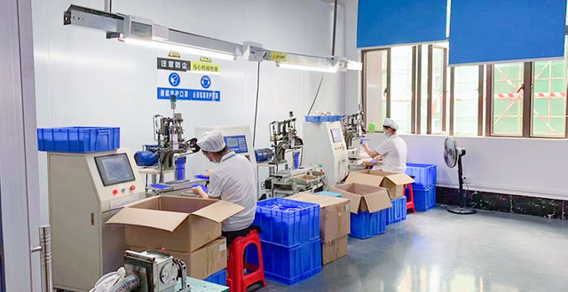 Équipement de production avancé pour l'applicateur