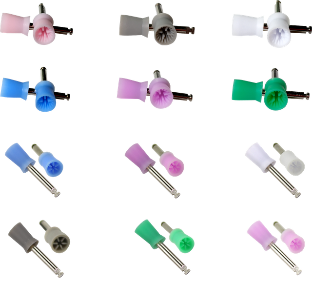 Tasse de prophy multifonction blanche pour les prothèses dentaires